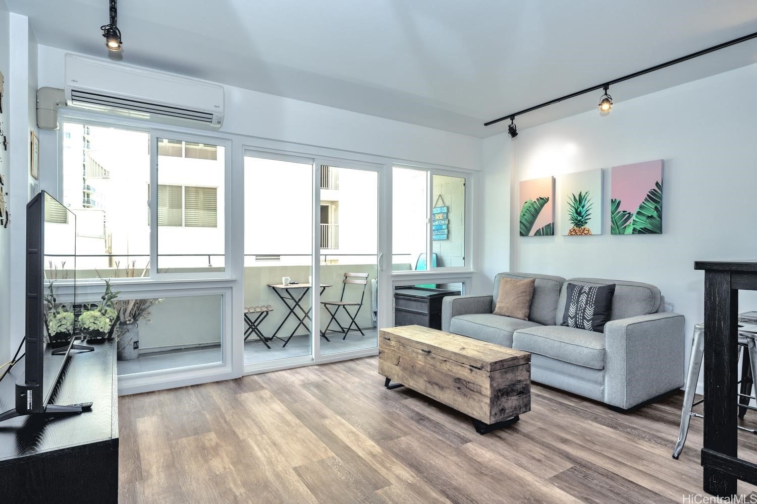 247 Beach Walk 504