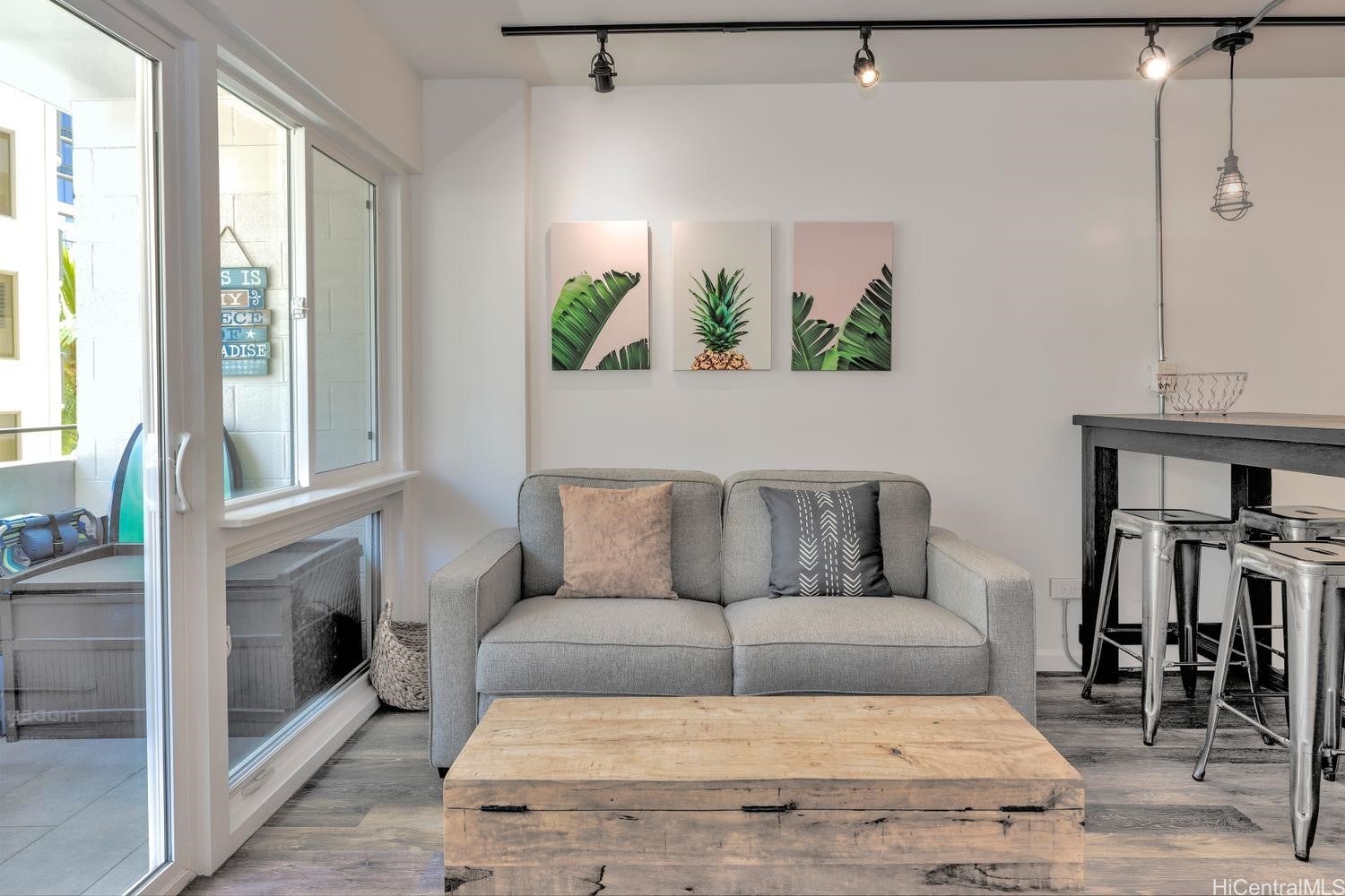 247 Beach Walk 504