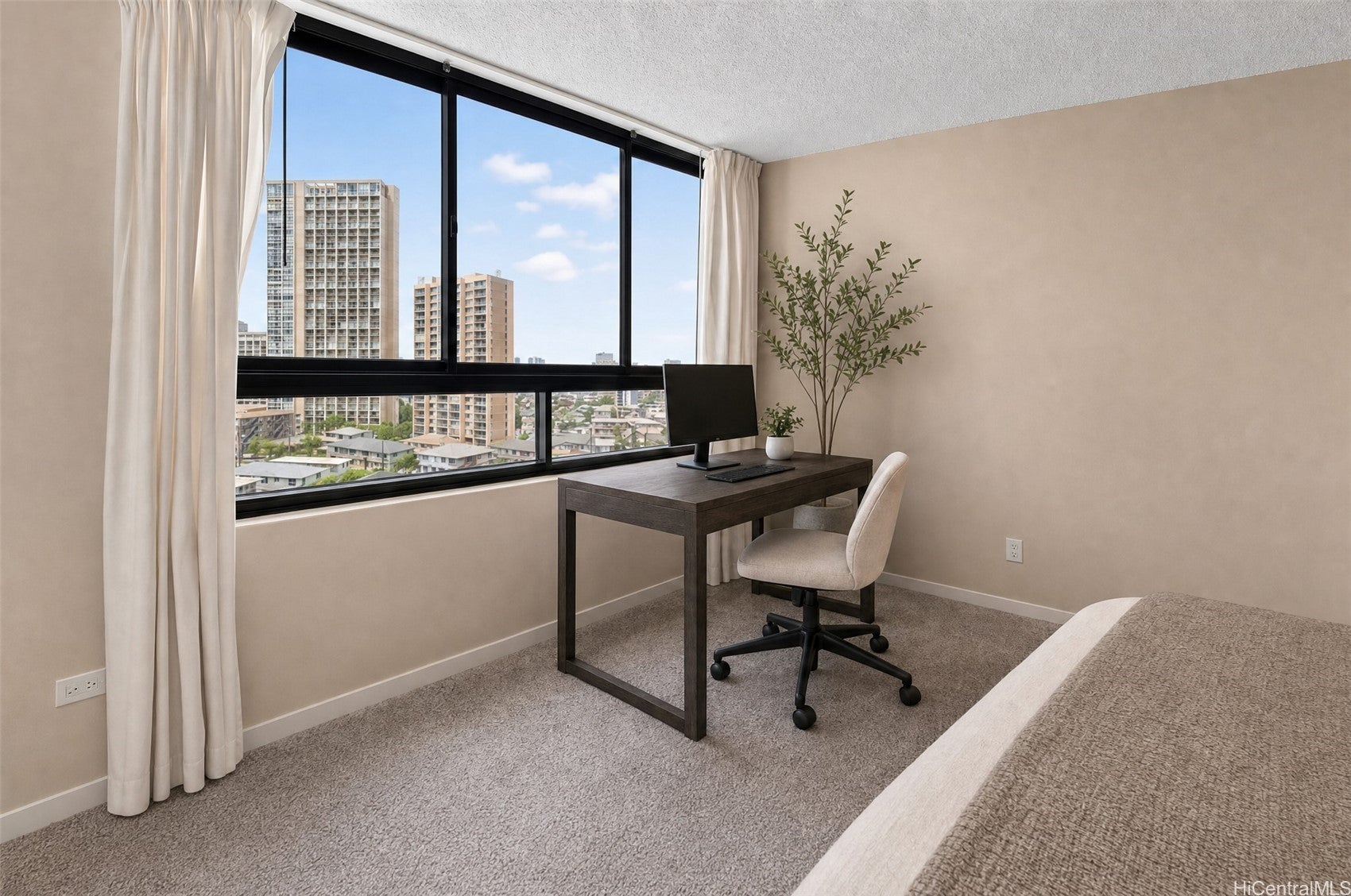 581 Kamoku Street 908
