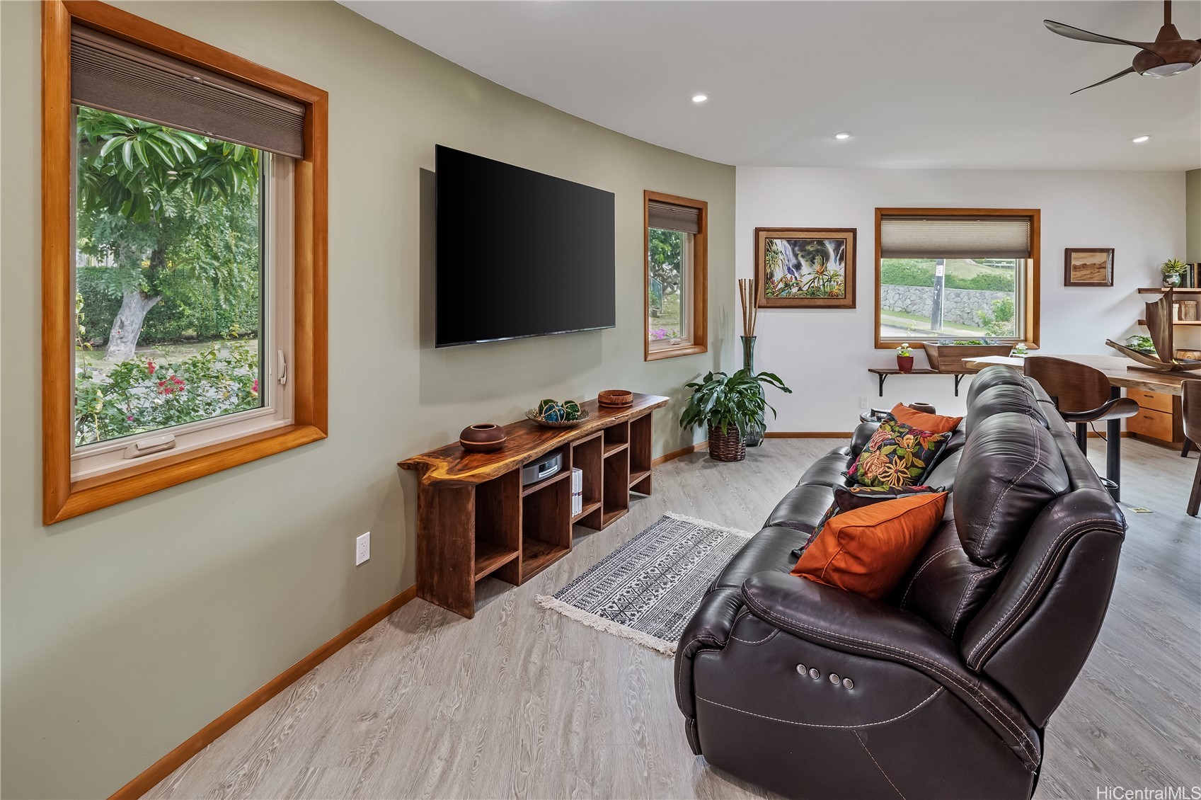 1638 Kamamalu Avenue