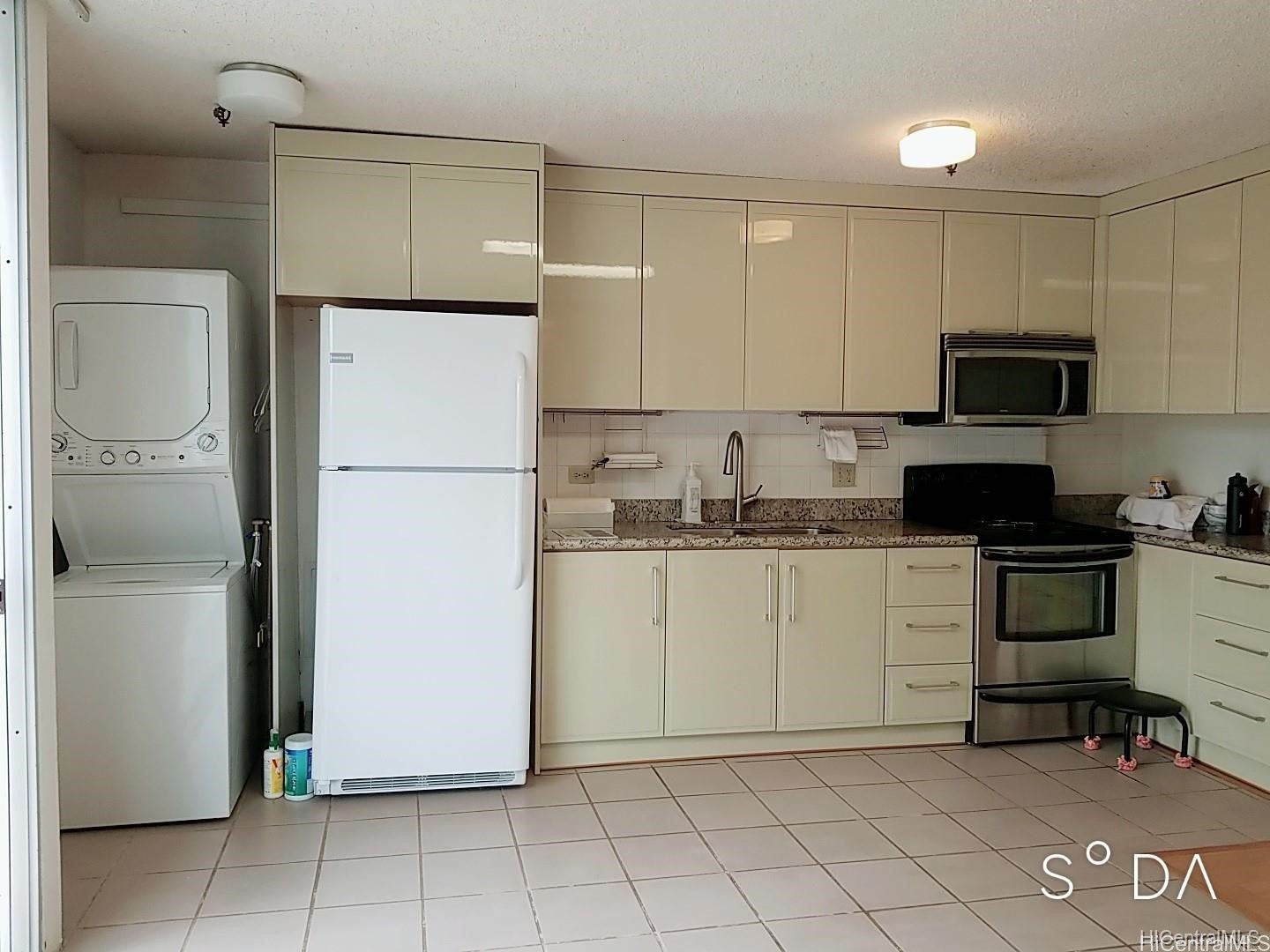 1226 Alexander Street 607