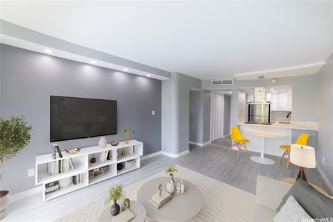 Photo of 440 Seaside Avenue #310, Honolulu, HI 96815 (MLS # 202527671)