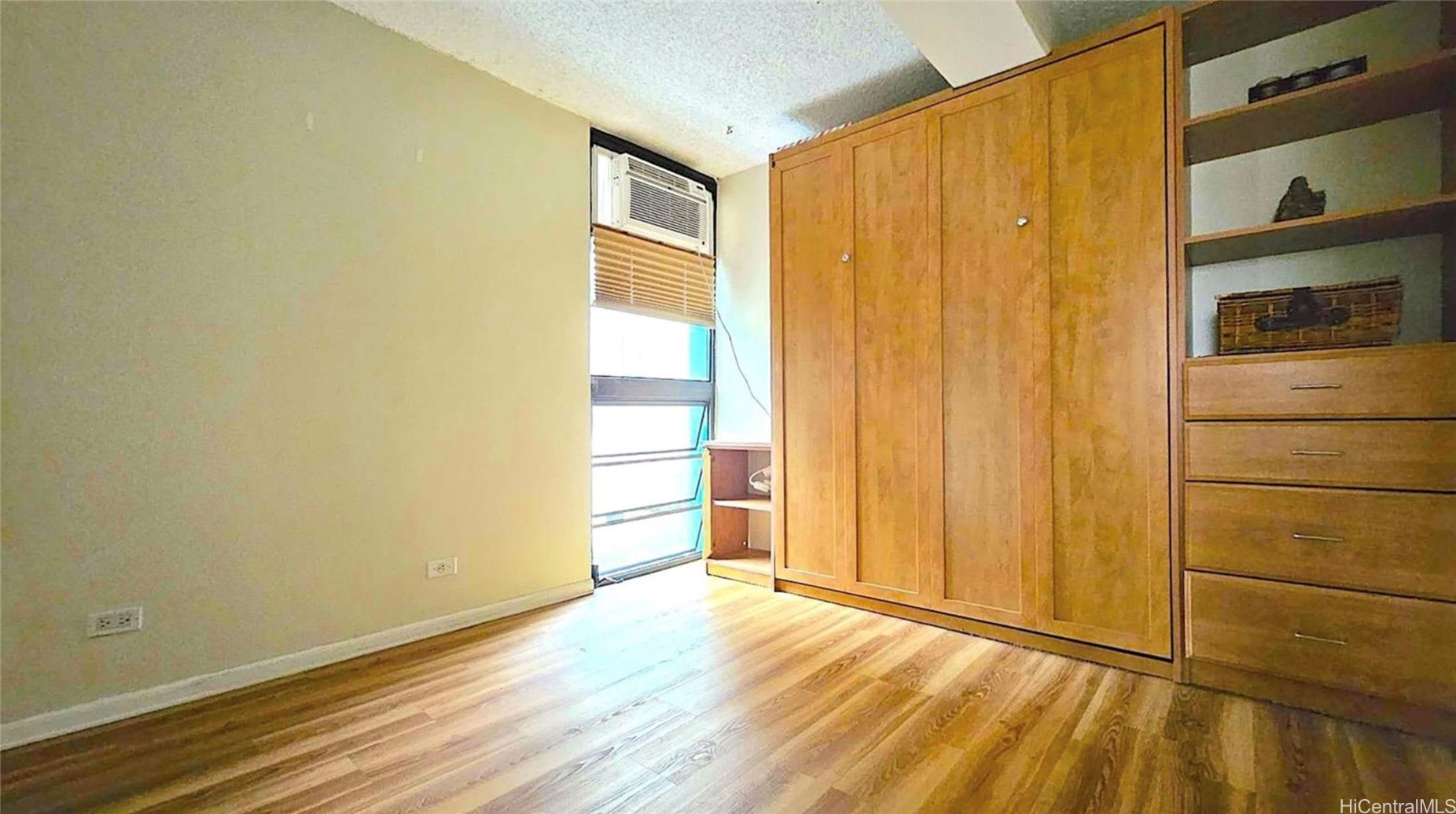 424 Walina Street 35