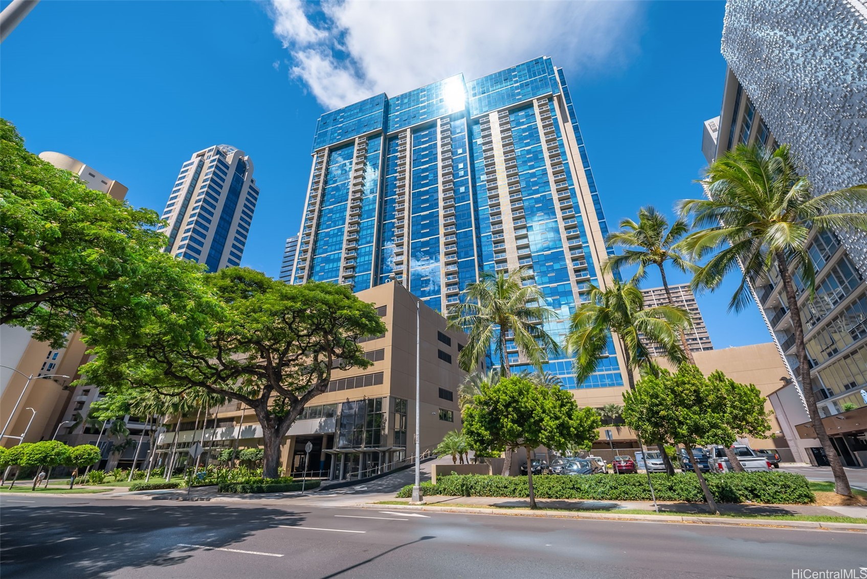 Capitol Place Condominium