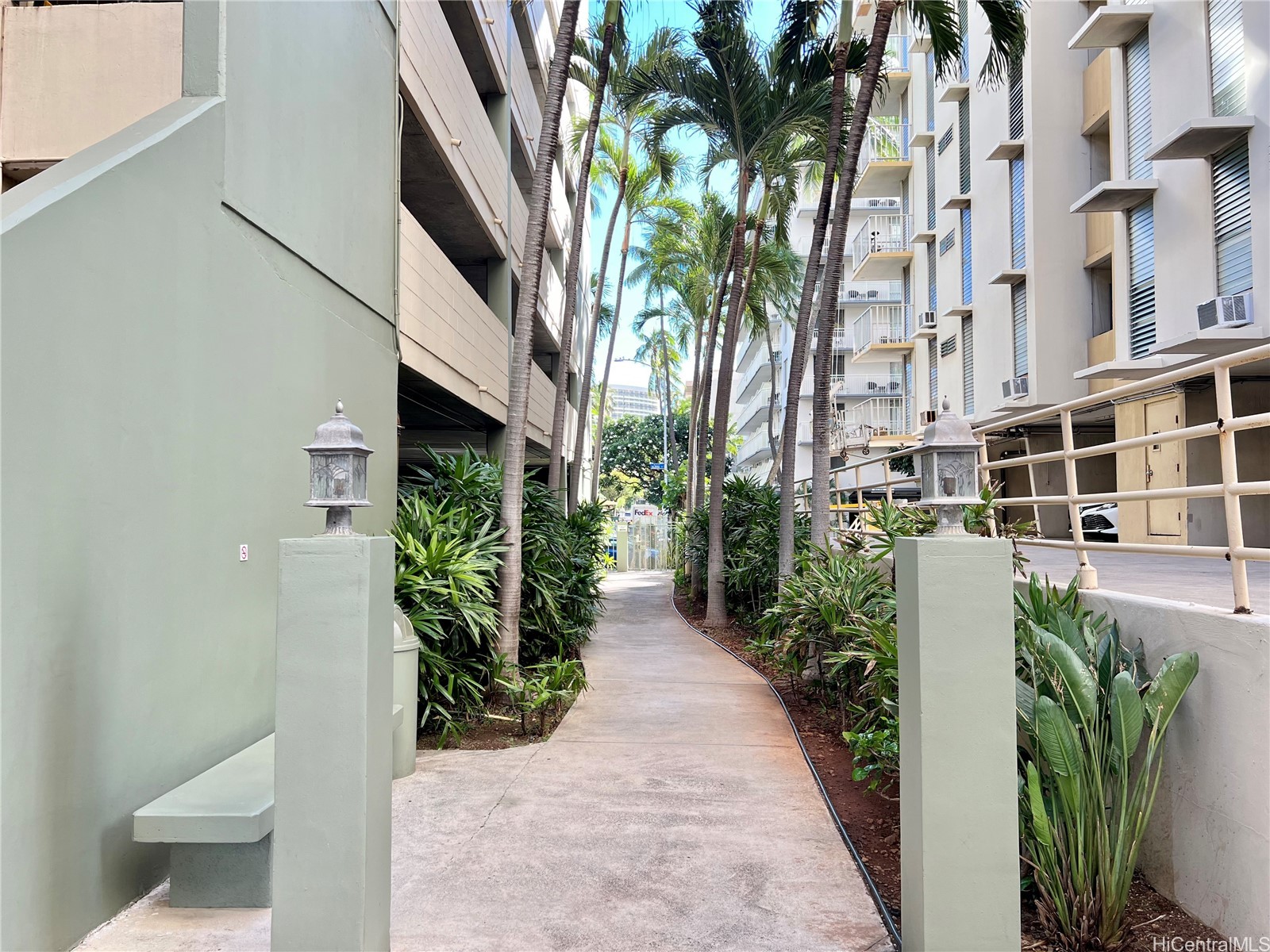 Aloha Lani Condominium