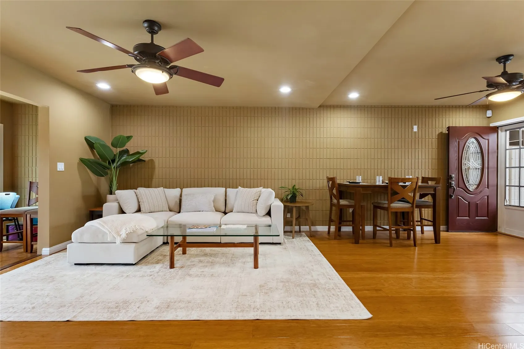 Honolulu, Hawaii 96825, United States, 3 Bedrooms Bedrooms, ,3 BathroomsBathrooms,Residential,Active,232459