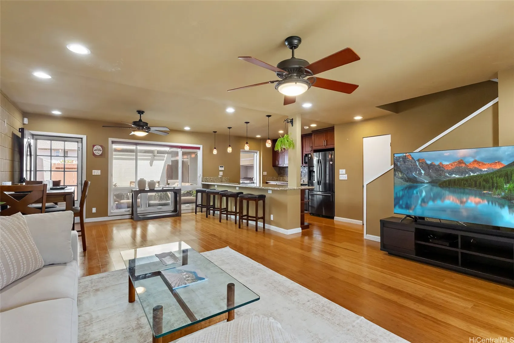 Honolulu, Hawaii 96825, United States, 3 Bedrooms Bedrooms, ,3 BathroomsBathrooms,Residential,Active,232459