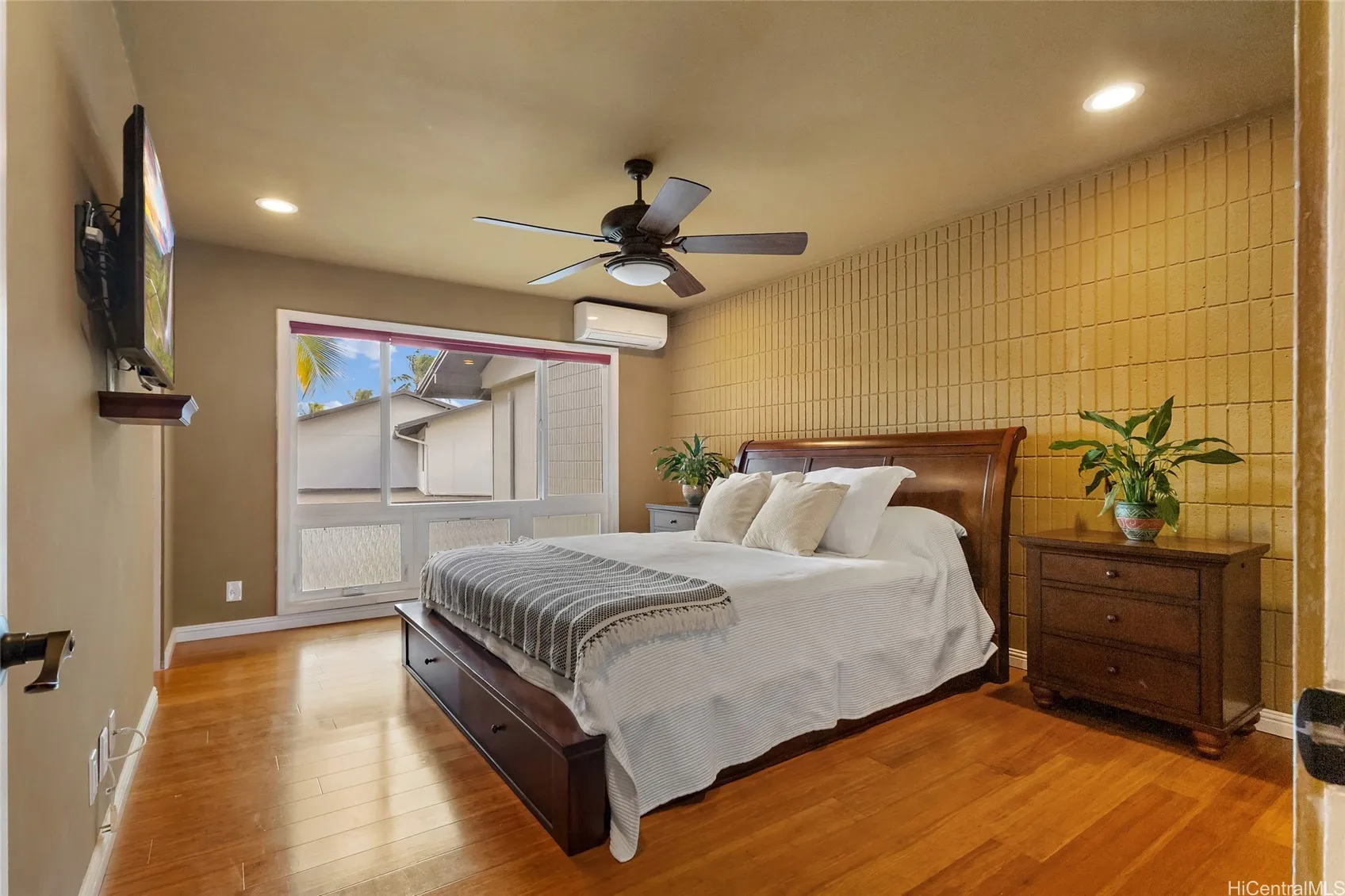 Honolulu, Hawaii 96825, United States, 3 Bedrooms Bedrooms, ,3 BathroomsBathrooms,Residential,Active,232459