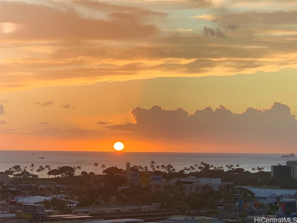 Pacifica Honolulu Condominium