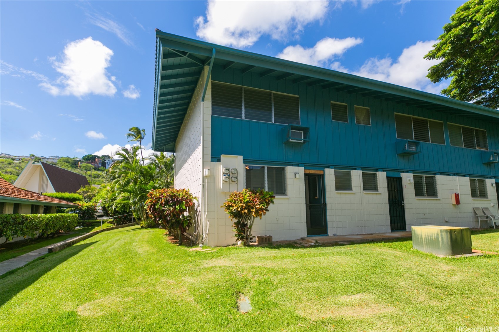 Tropicana Village-makai Townhouse