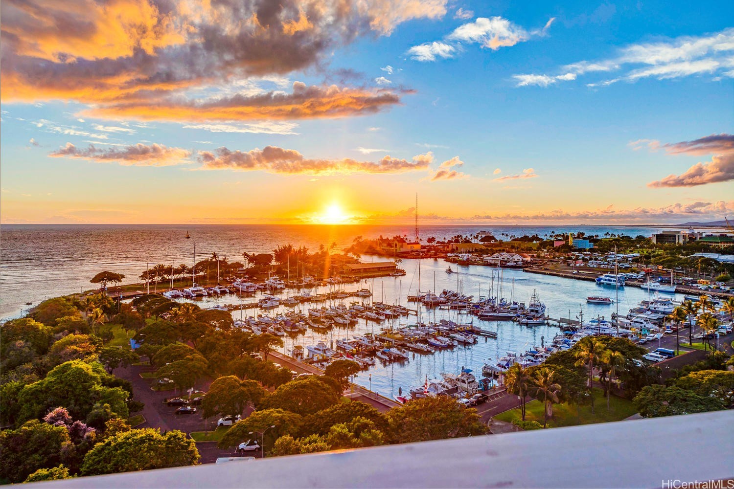 1118 Ala Moana Boulevard 1000