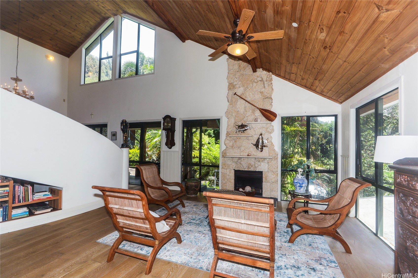 3702 Old Pali Road