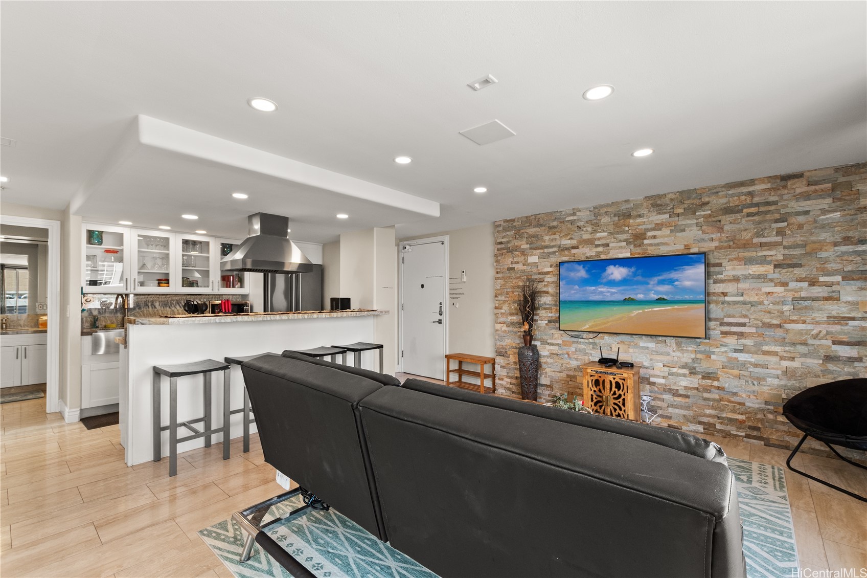 2442 Kuhio Avenue 1102