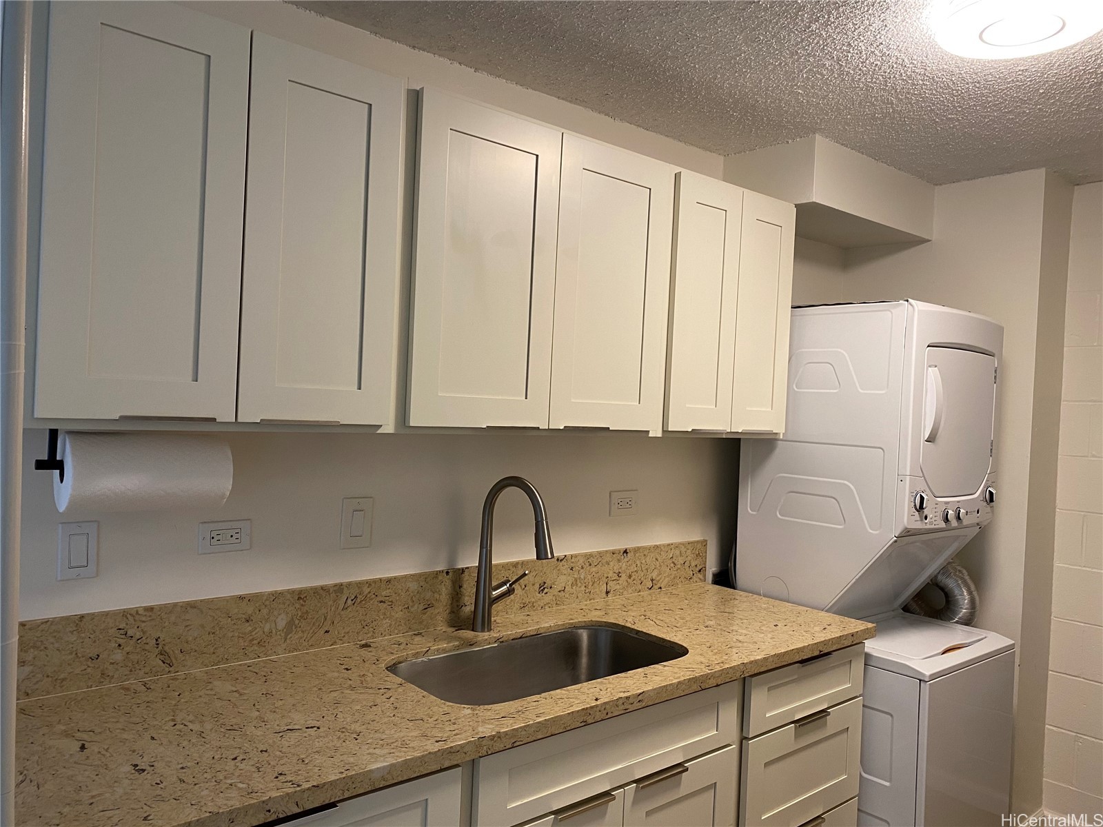 1260 Richard Lane 406