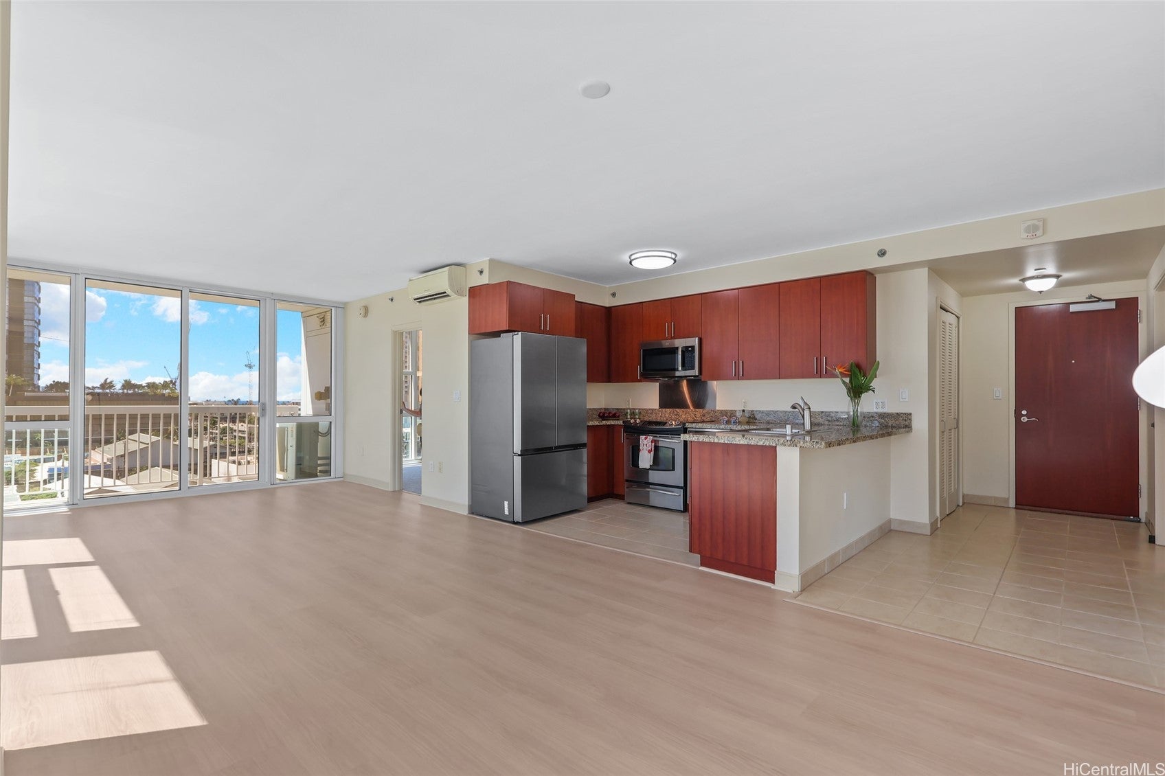 909 Kapiolani Boulevard 901