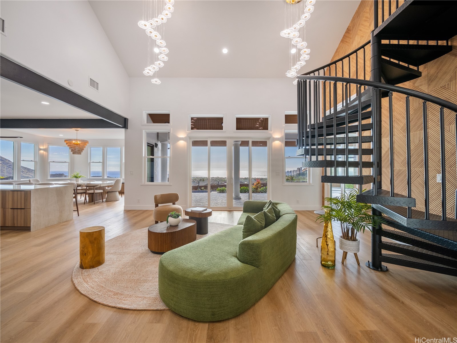 84-1060 Maunaolu Street