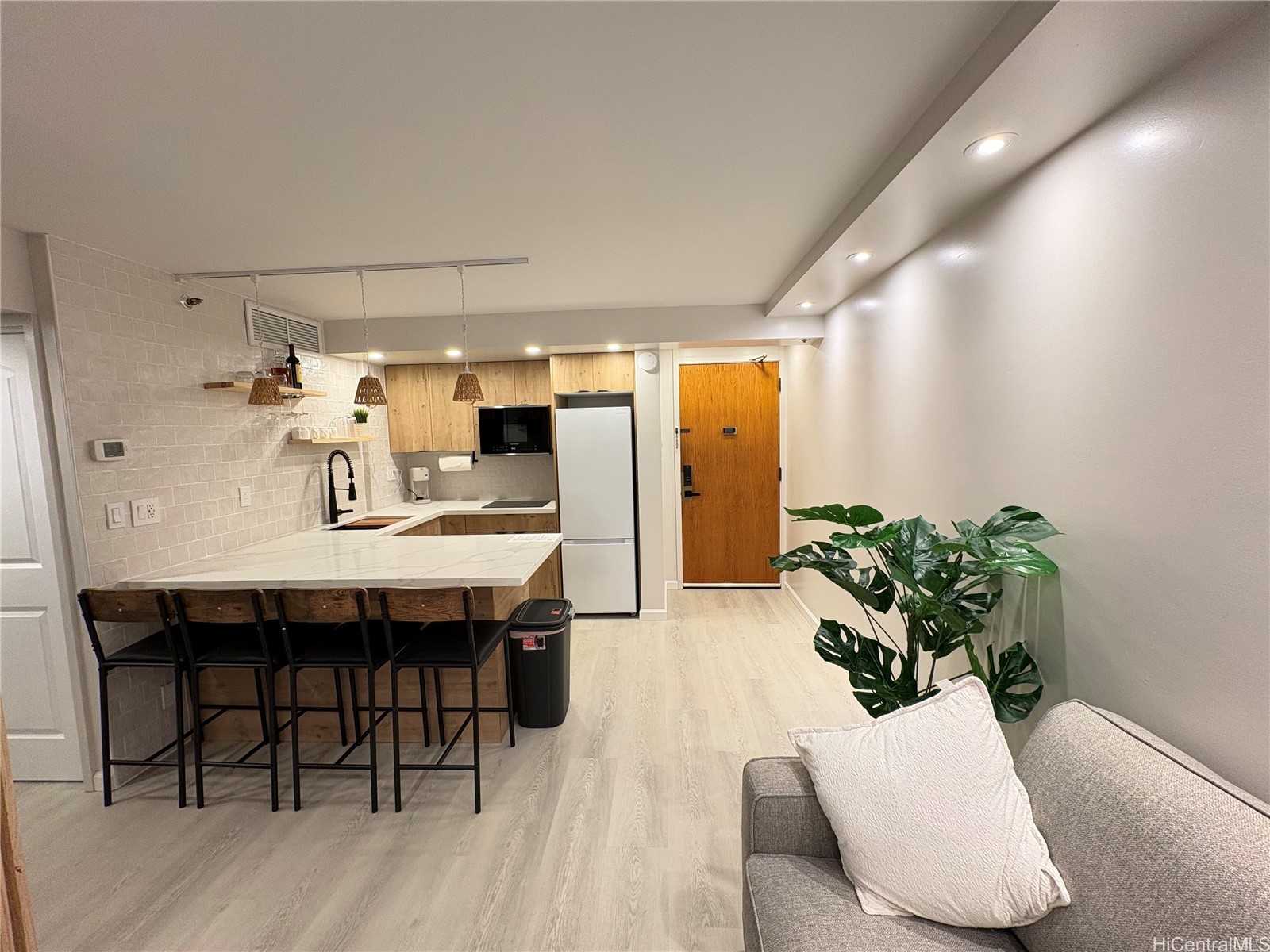 1088 Bishop Street 2101