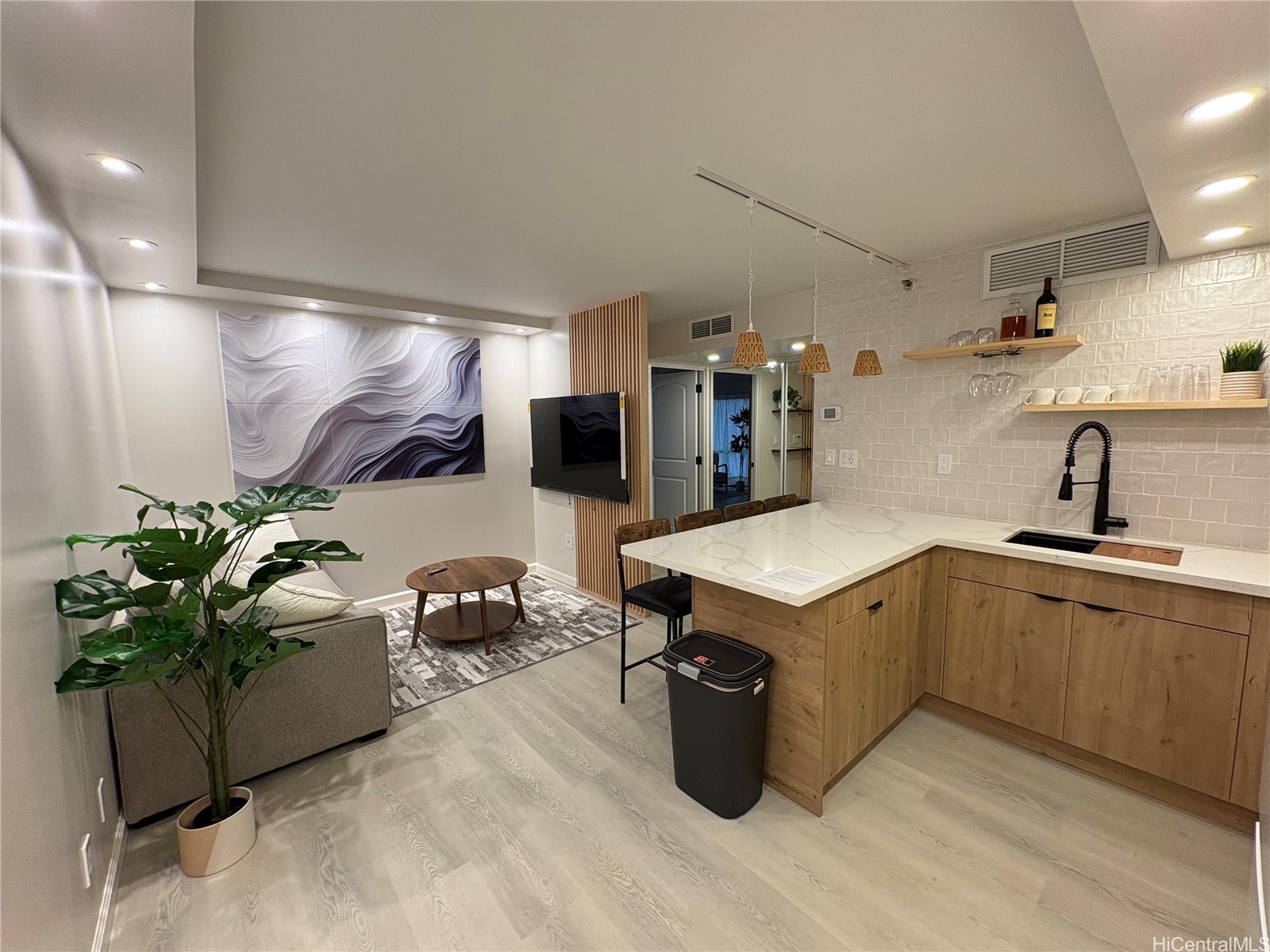 1088 Bishop Street 2101