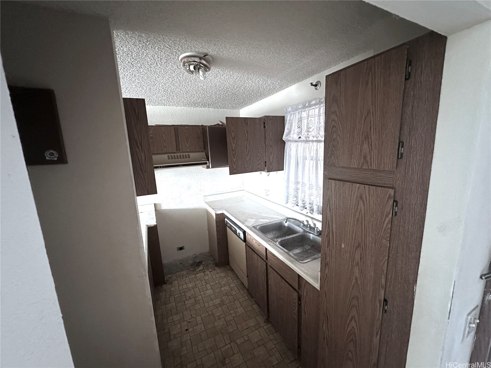 98-351 Koauka Loop C1206