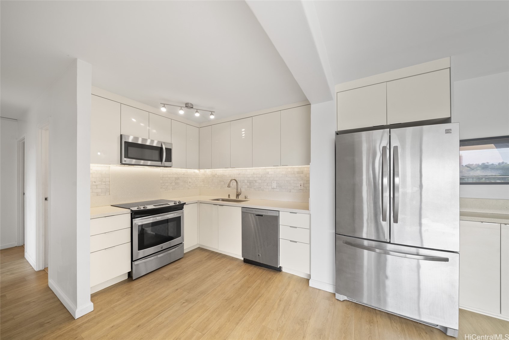 430 Keoniana Street 308