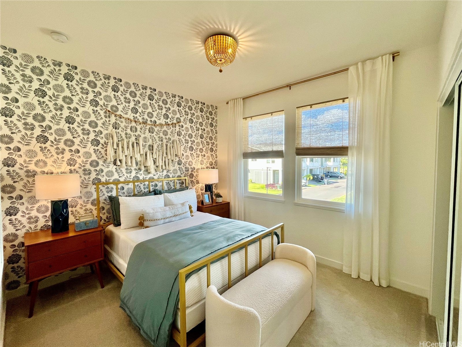 91-1101 Franklin D Roosevelt Avenue 366