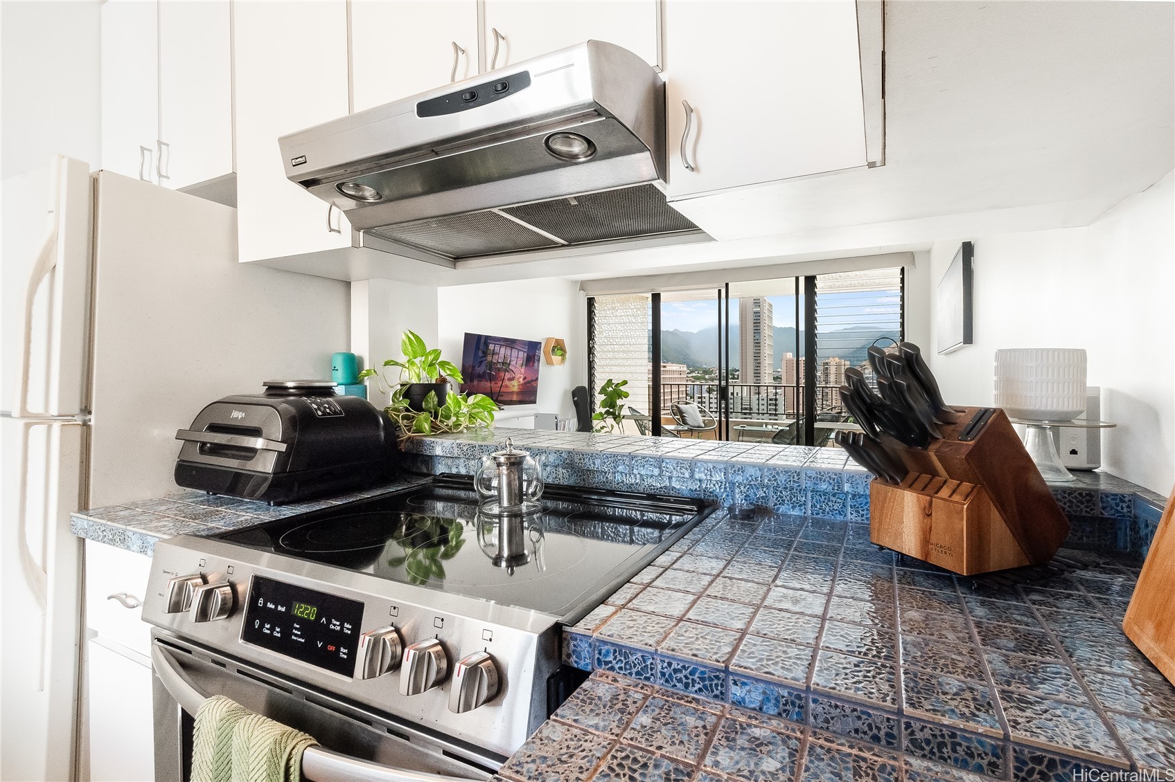 2121 Ala Wai Boulevard 1702