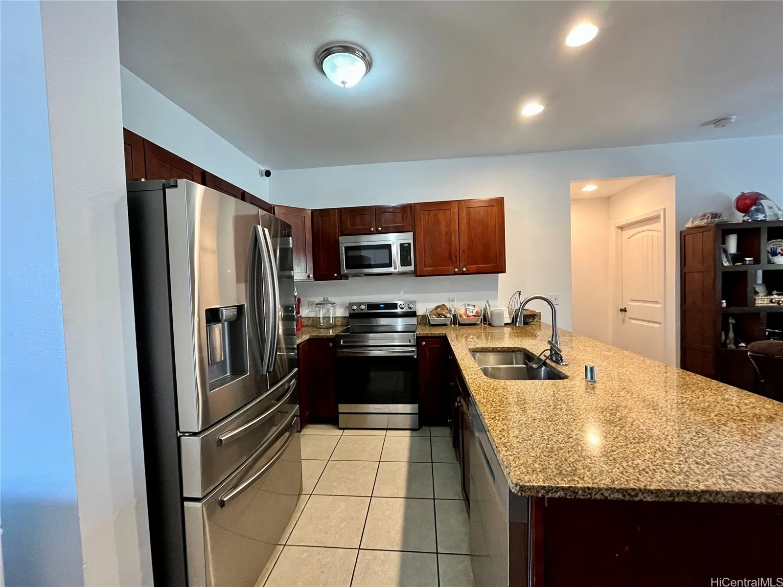 Waianae, Hawaii 96792, United States, 4 Bedrooms Bedrooms, ,3 BathroomsBathrooms,Residential,Active,124517