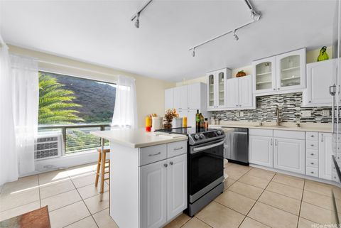 Photo of 1090 Kumukumu Street #C, Honolulu, HI 96825 (MLS # 202518629)