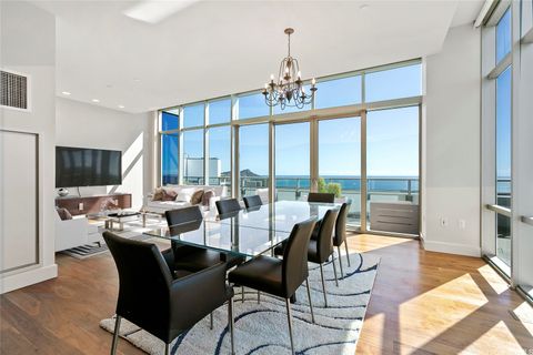 Photo of 1189 Waimanu Street #4301, Honolulu, HI 96814 (MLS # 202516133)