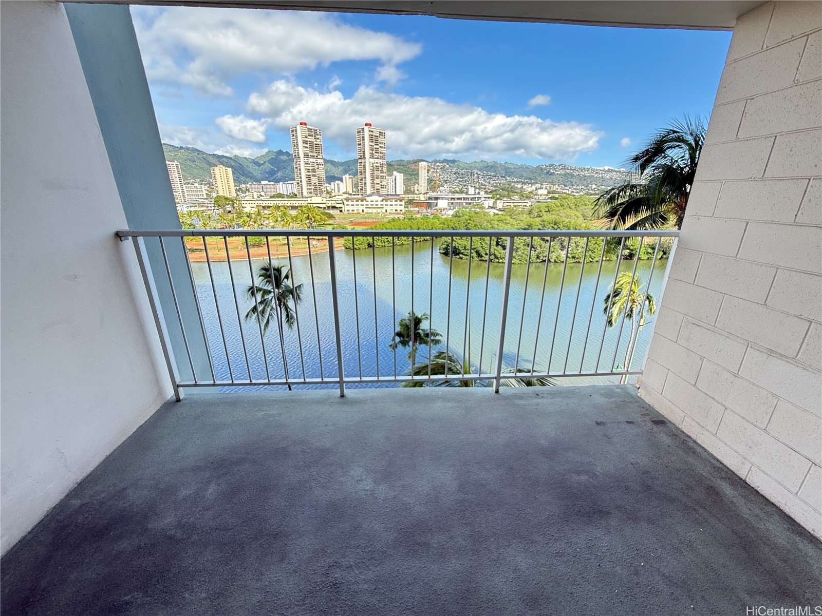 2211 ALA WAI Boulevard 806