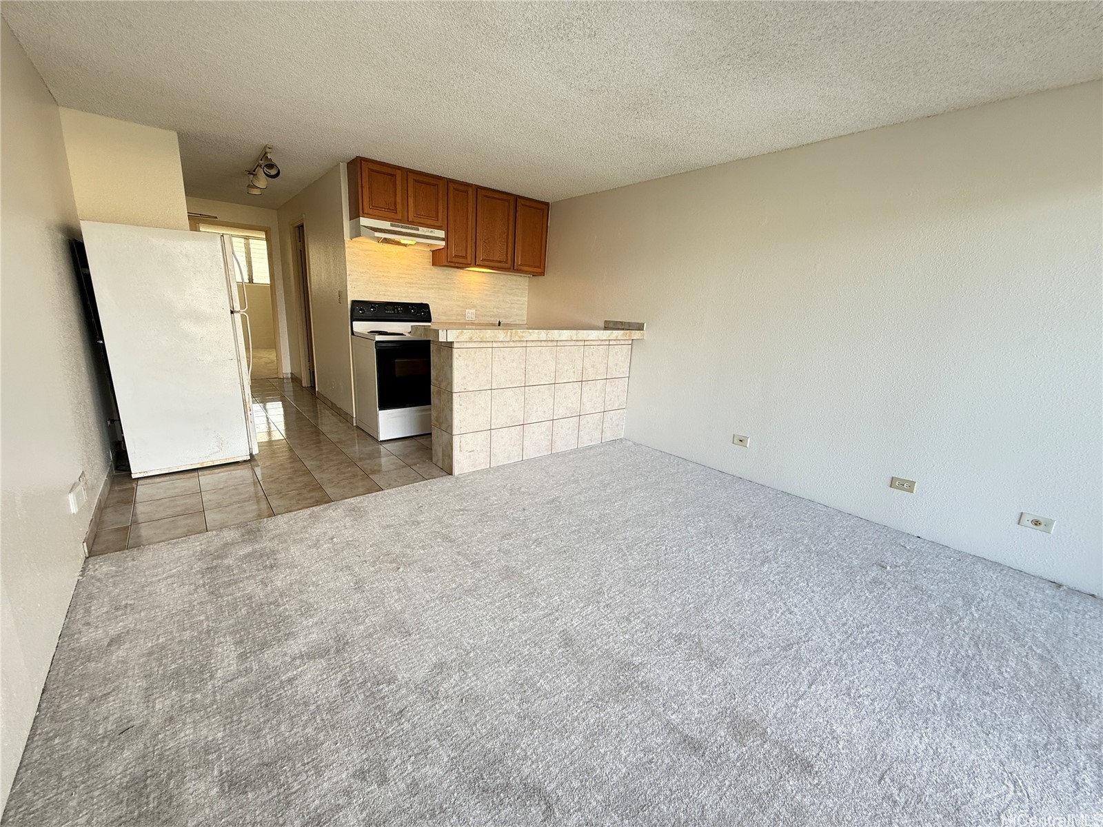 2211 ALA WAI Boulevard 806