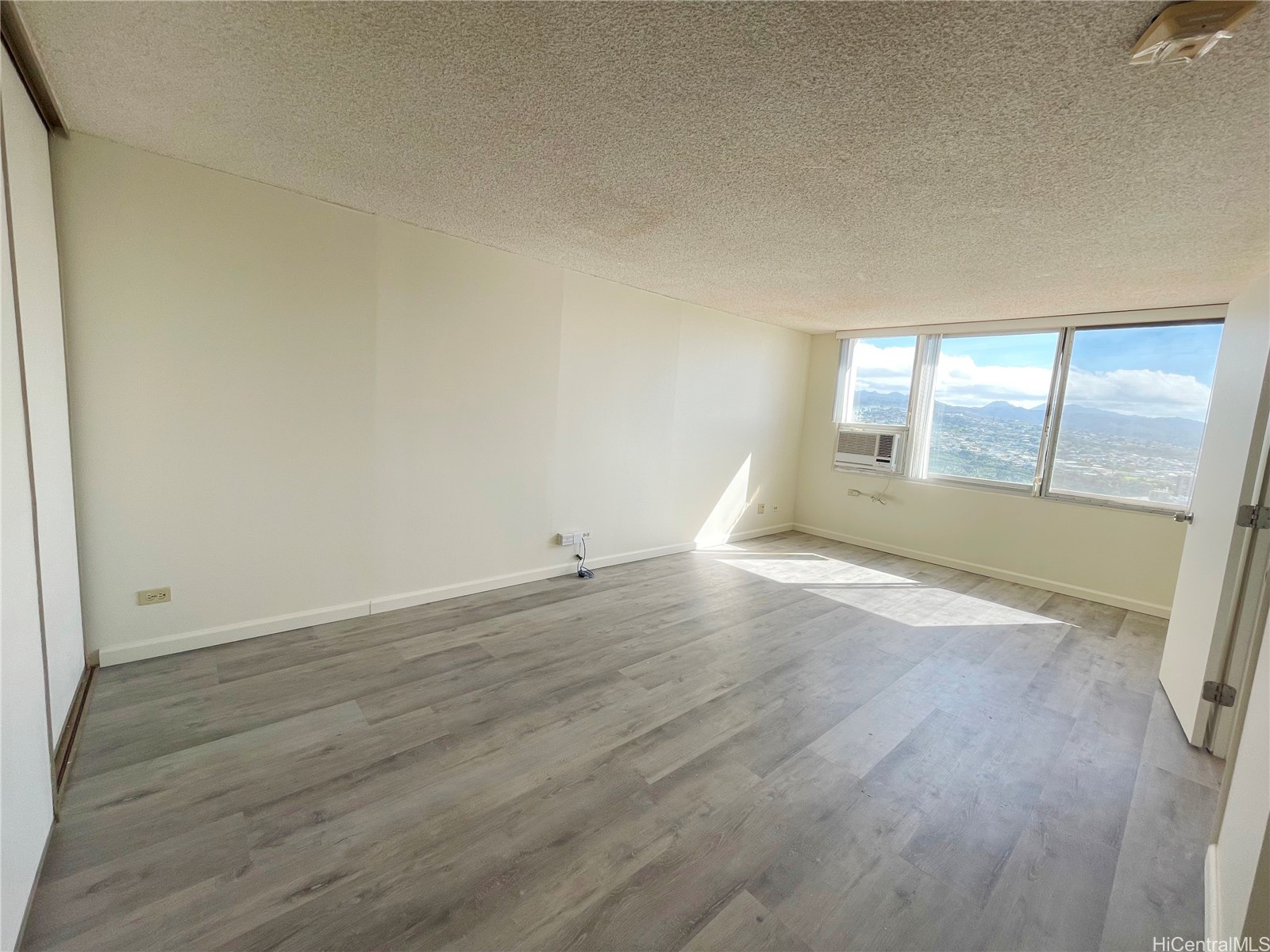98-288 Kaonohi Street 2704