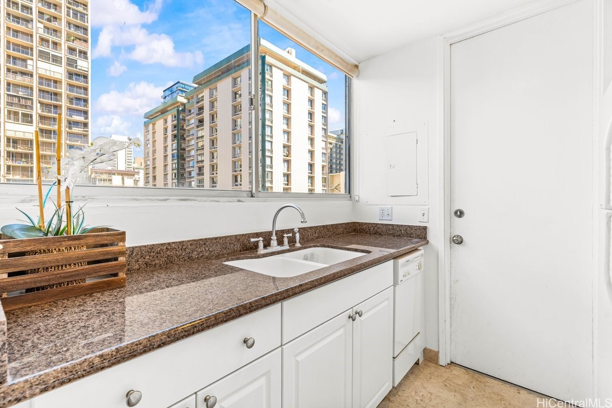 444 Nahua Street 805