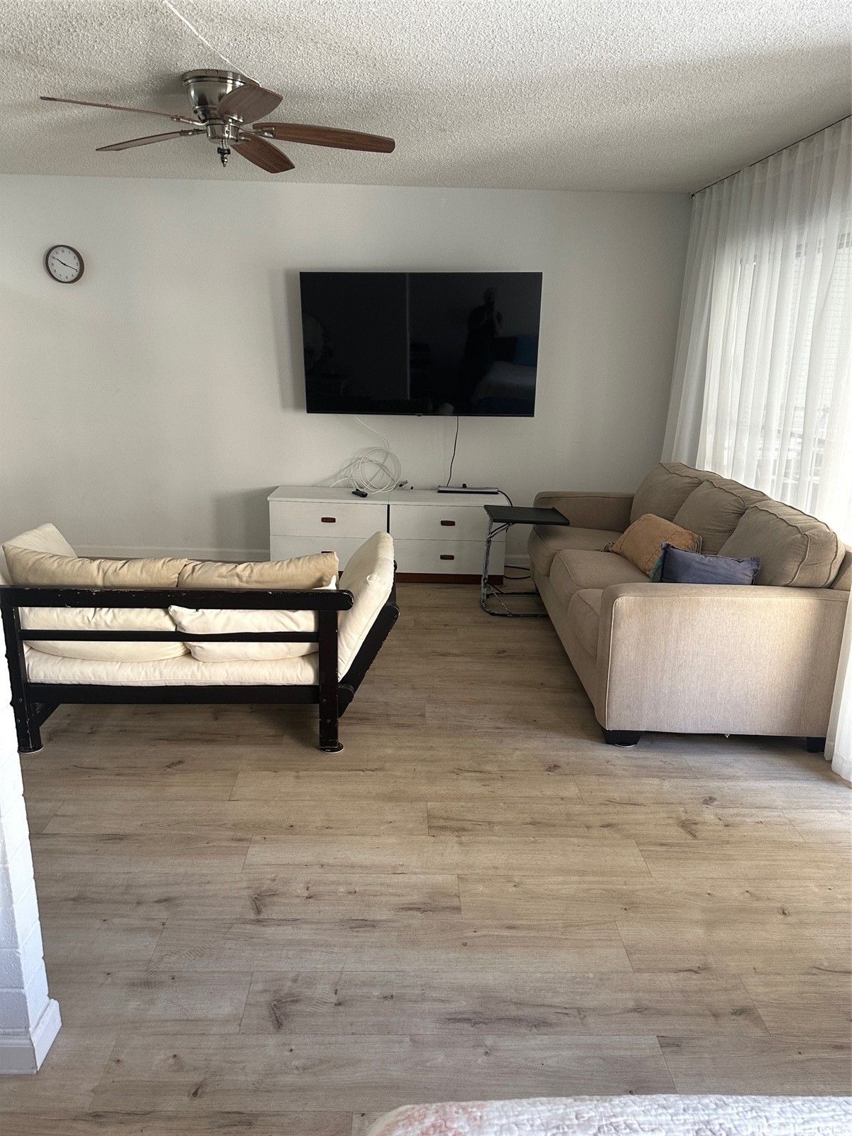 411 Kaiolu Street 404