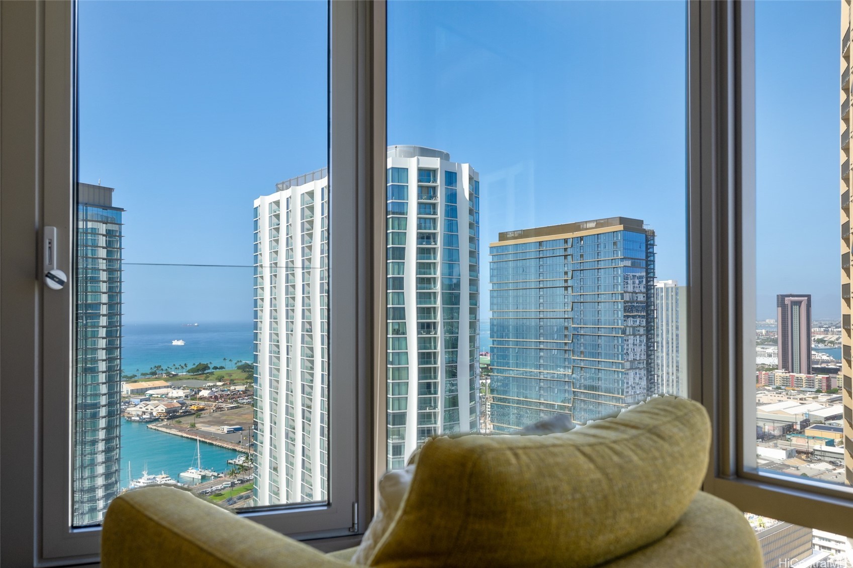 1001 Queen Street 3103