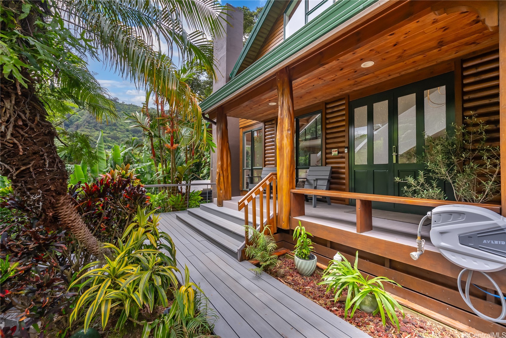 3702 Old Pali Road