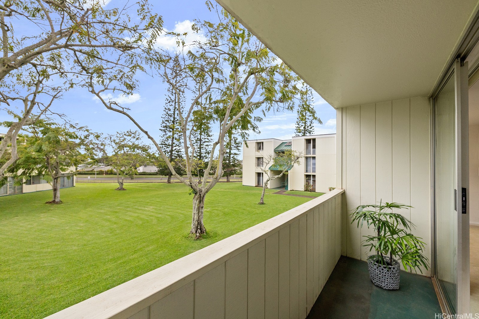 95-015 Kuahelani Avenue 218