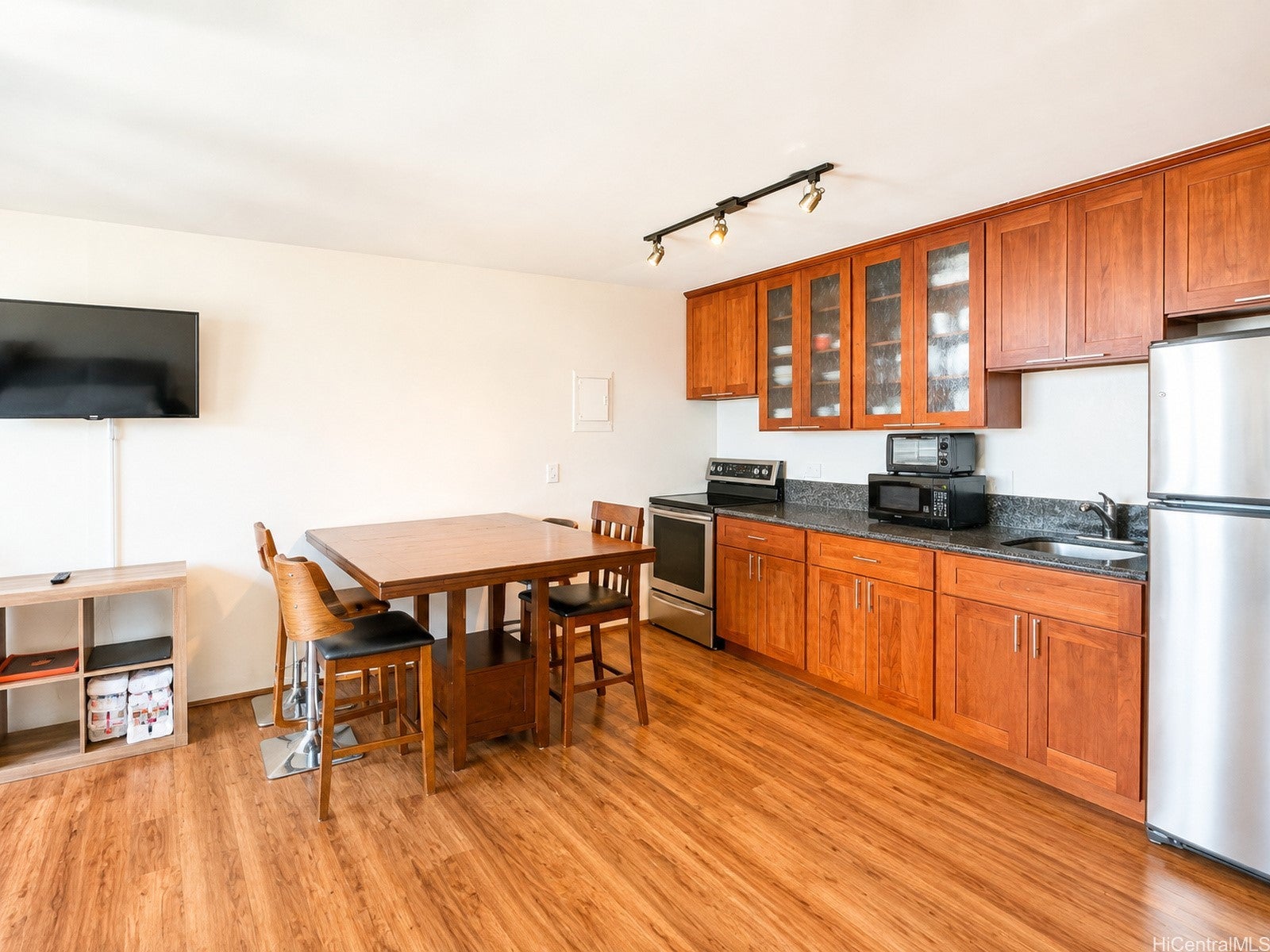 2240 Kuhio Avenue 1607