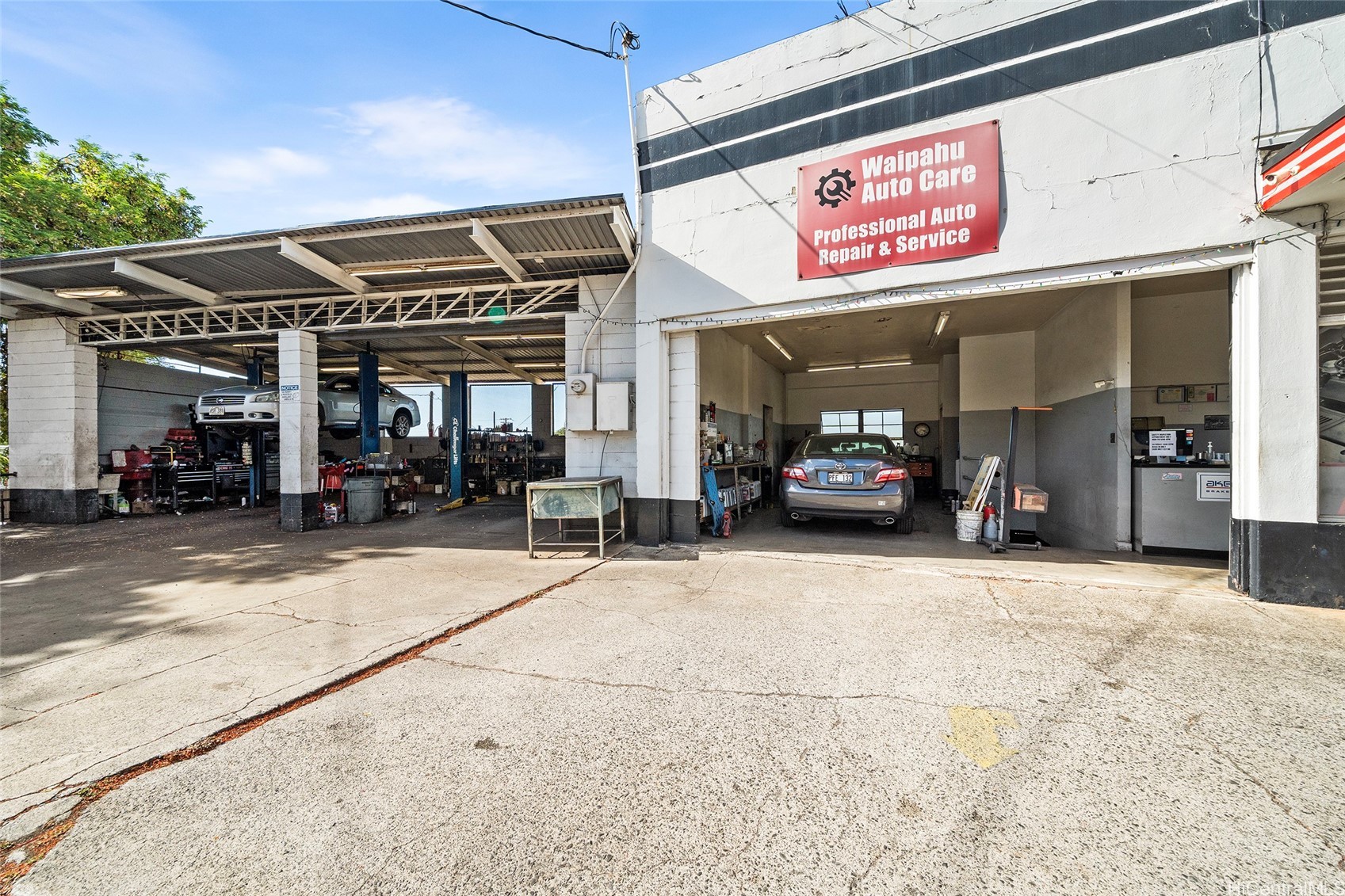 94-825 Waipahu Street