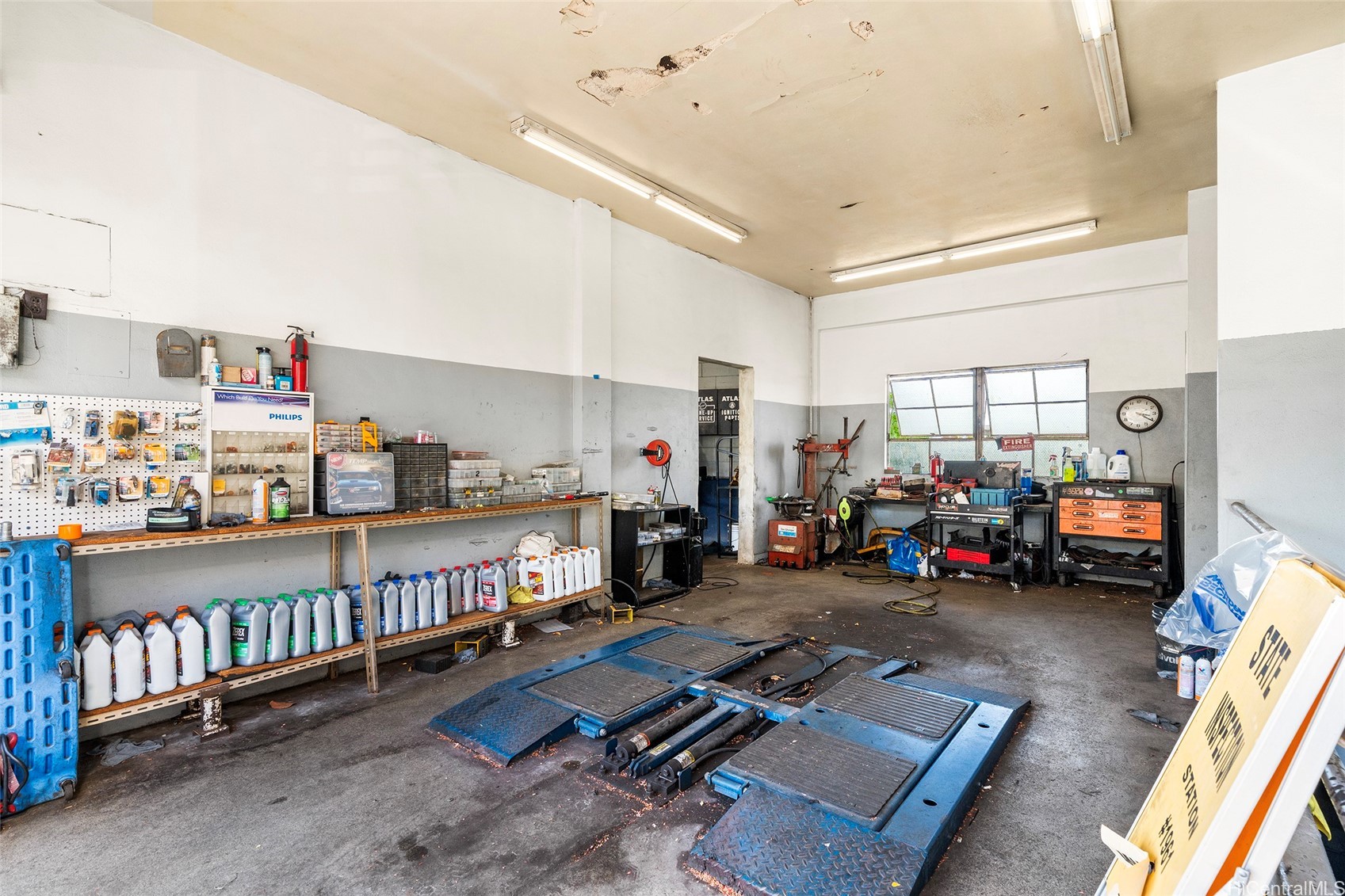 94-825 Waipahu Street