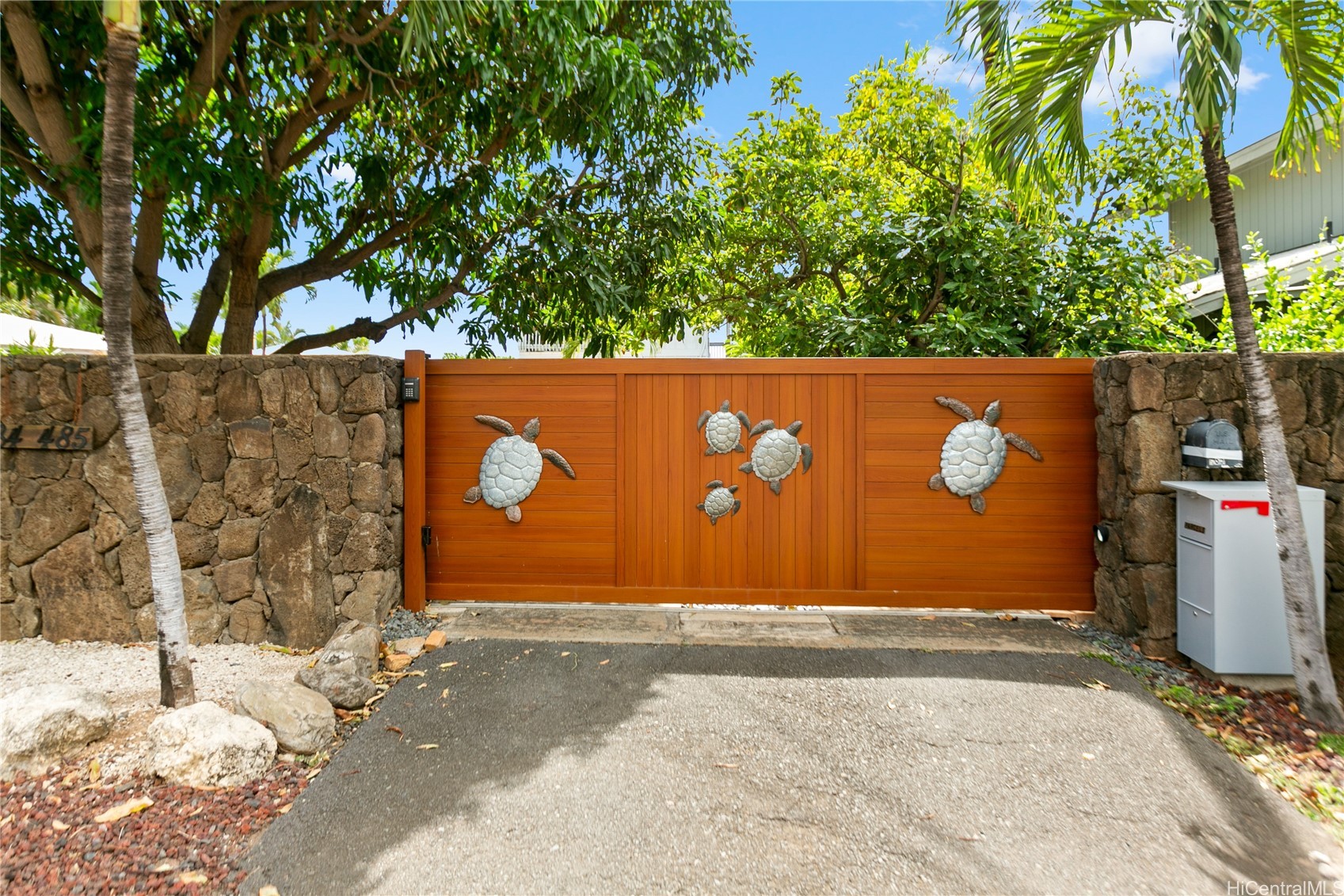 84-485 FARRINGTON Highway