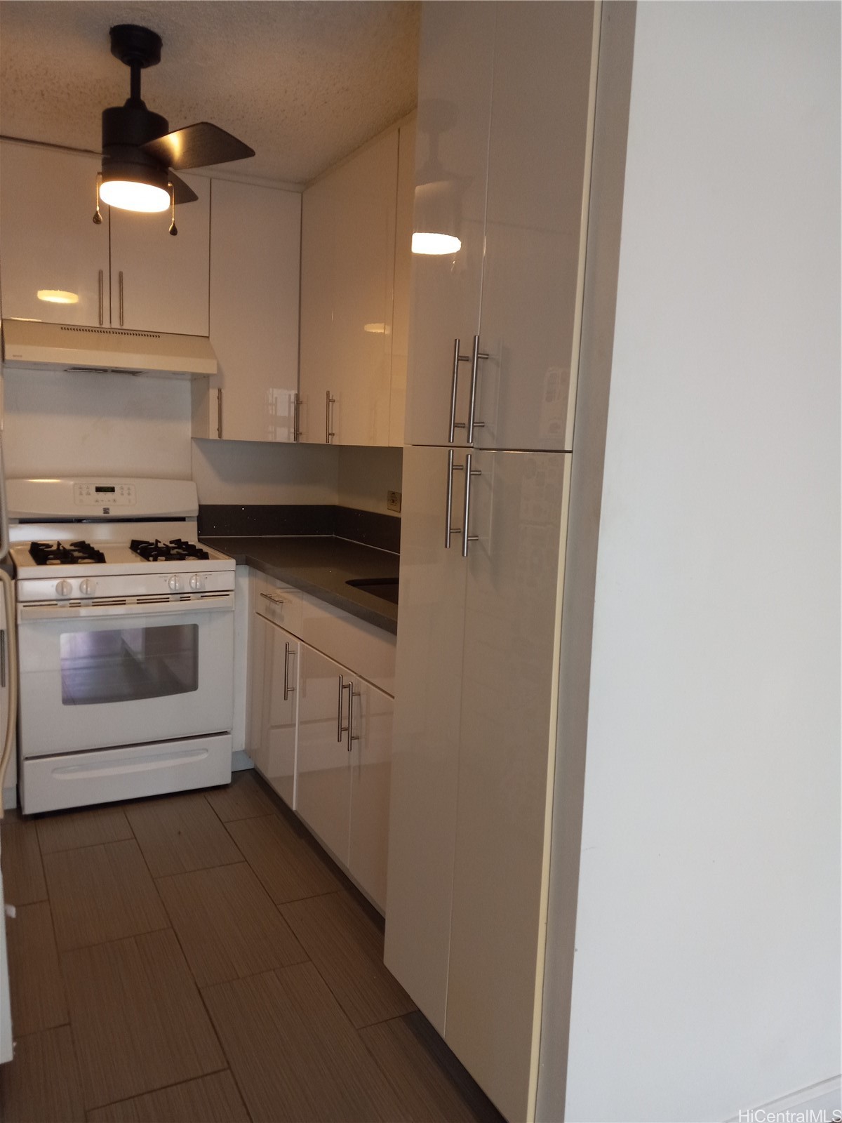 2465 Kuhio Avenue 1206