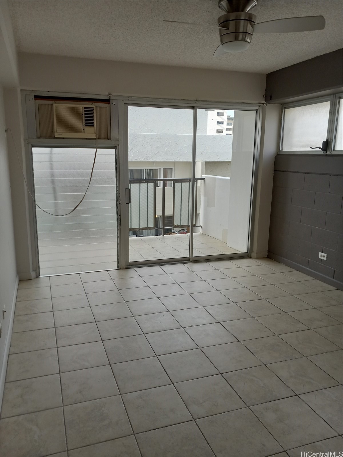 2465 Kuhio Avenue 1206