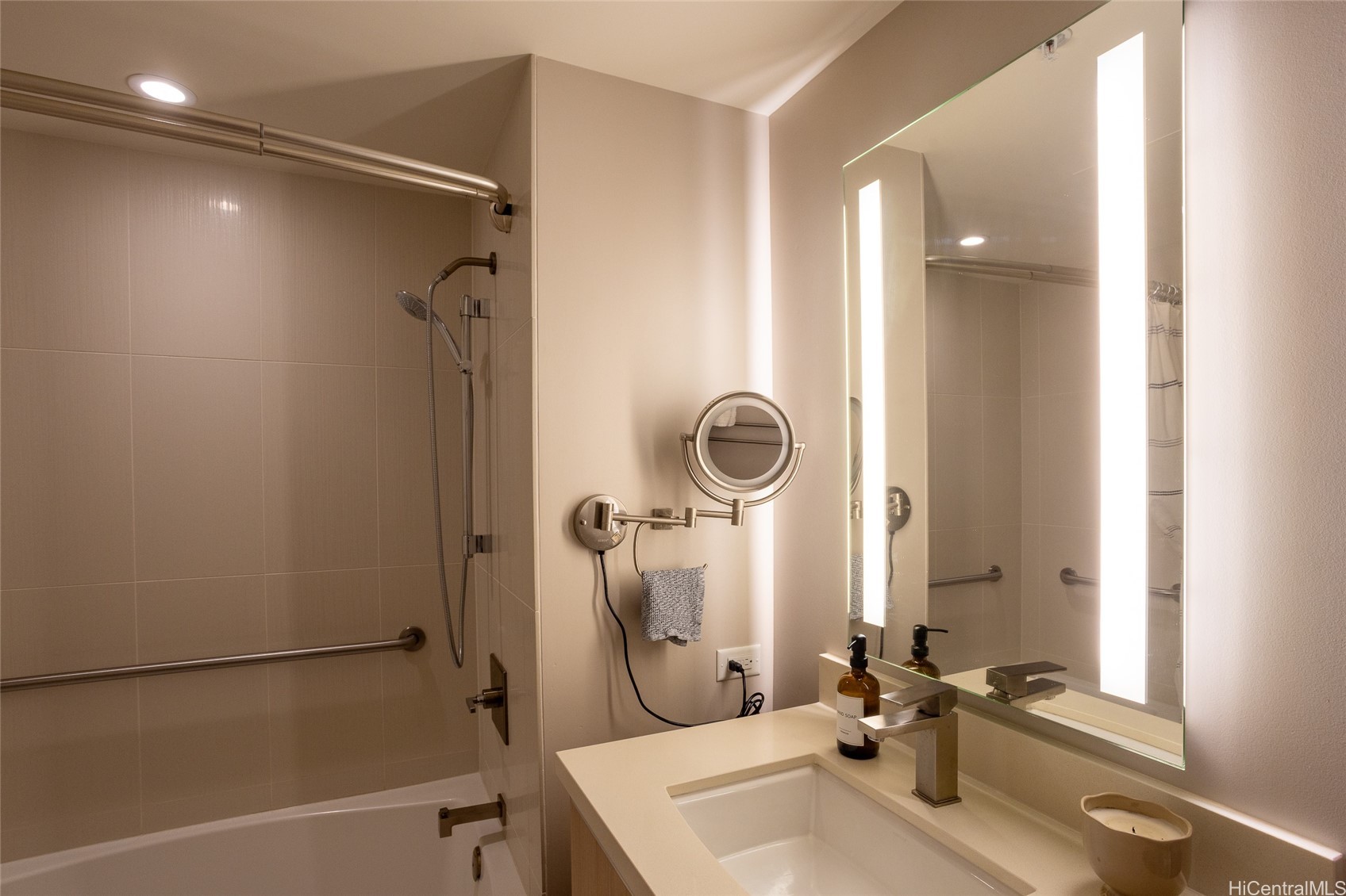 888 Kapiolani Boulevard 4101