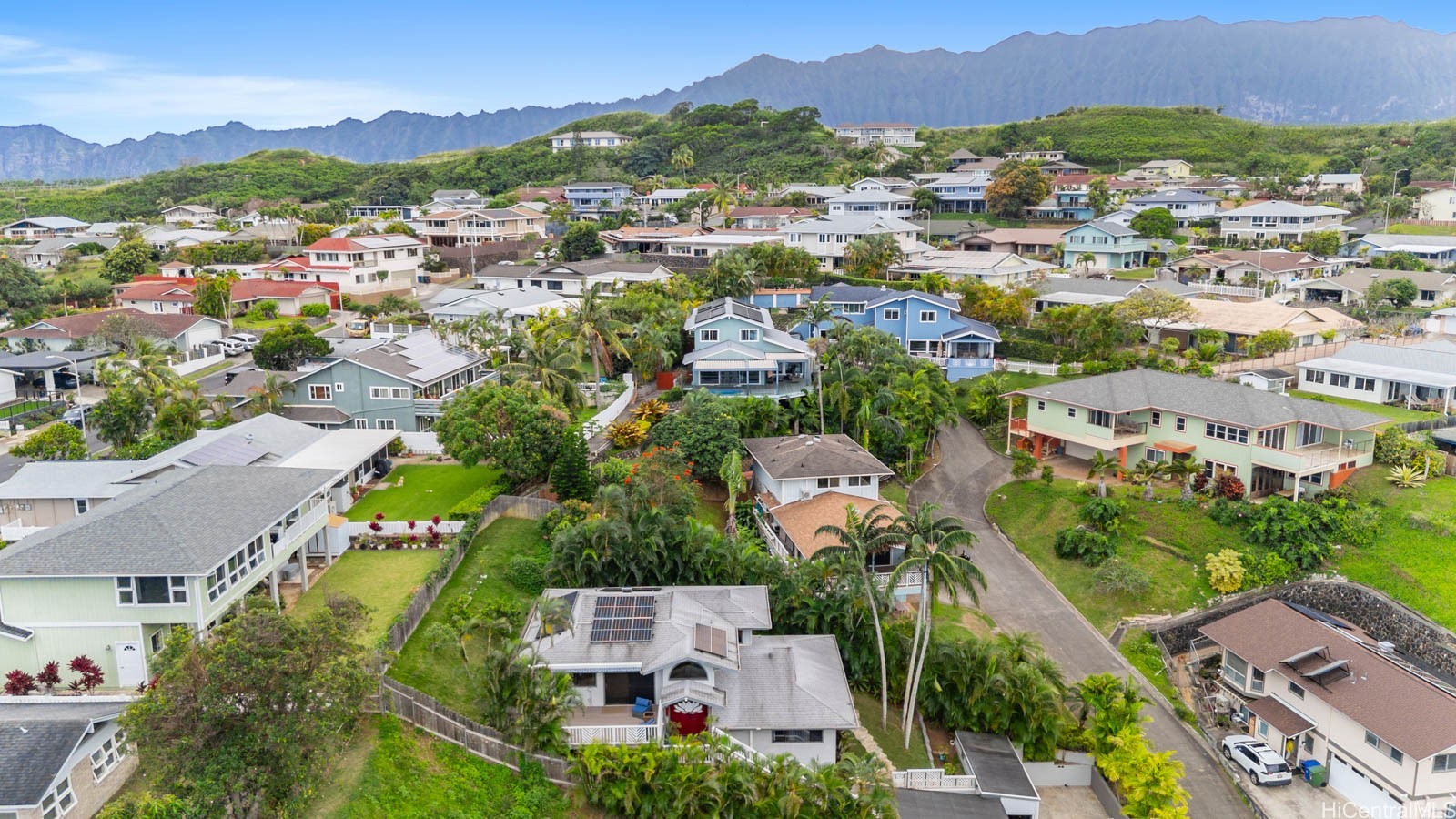 1392 Nanialii Street