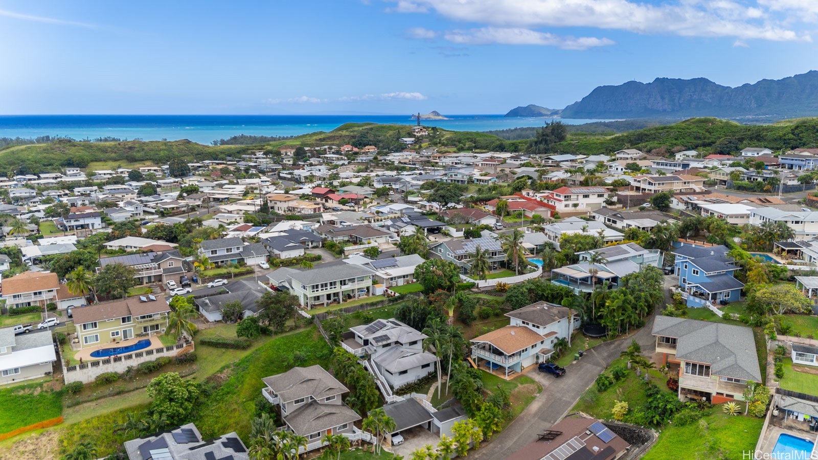 1392 Nanialii Street