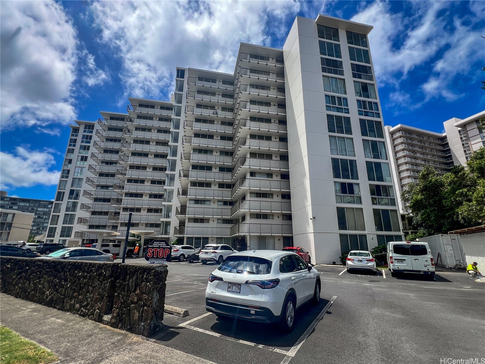 1634 Makiki Street 904