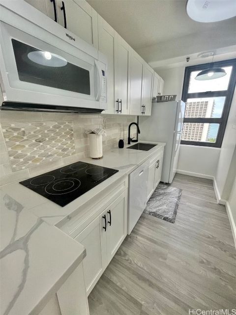201 Ohua Avenue 2113 T1(NUC) Honolulu HI 96815