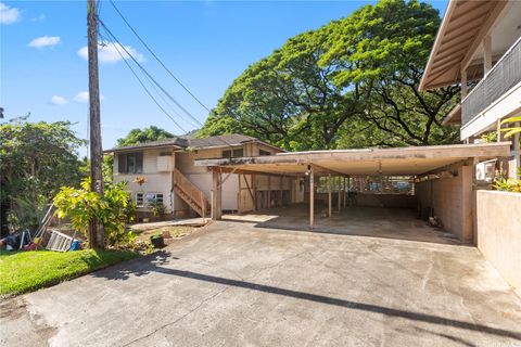 Photo of 2442 10th Avenue #C, Honolulu, HI 96816 (MLS # 202525596)