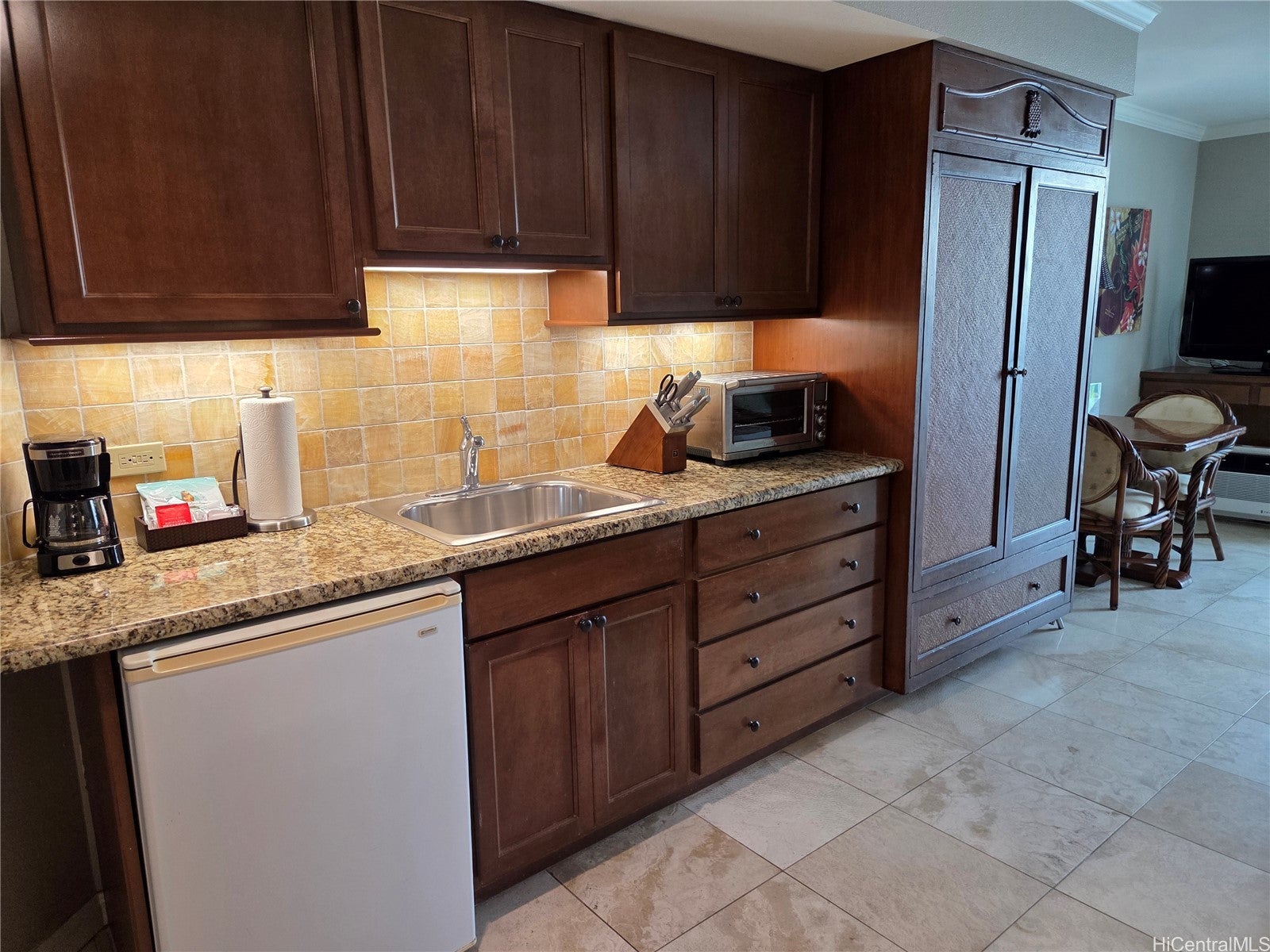 2045 Kalakaua Avenue 304